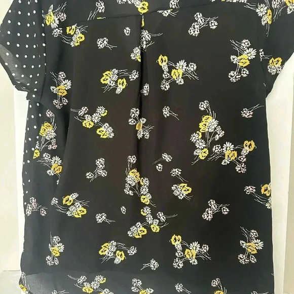 Maurice’s zipper pocket, mixed print, wrap front blouse.  Floral and polka dot. - Picture 8 of 12